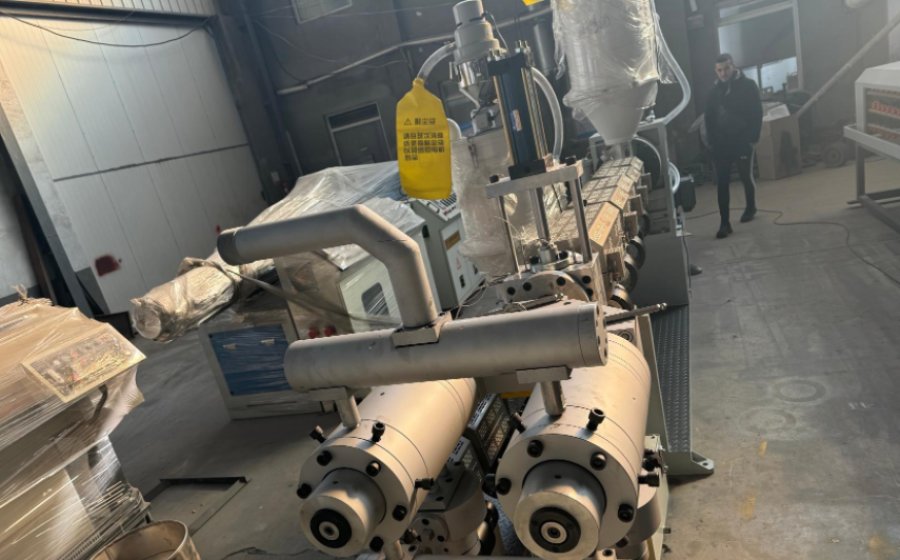 New HDPE Double-Output Pipe Extrusion Line Launched for 20-63mm Pipes with Higher Production Efficiency